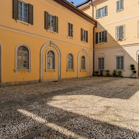 La Casa Di Ale By Interhome Lägenhet Como