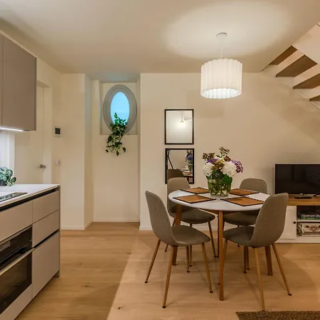 La Casa Di Ale By Interhome